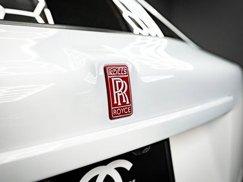 Used 2020 Rolls-Royce Cullinan image 29