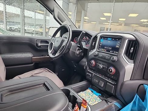 Used 2019 Chevrolet Silverado 1500 LT Trail Boss image 9