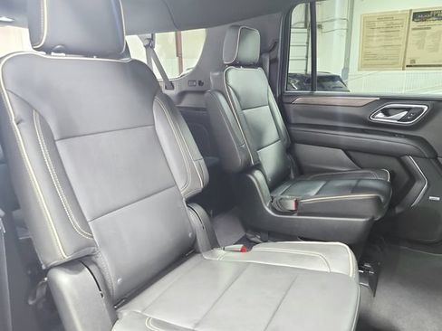 Used 2023 Chevrolet Suburban Premier AWD/4WD image 51