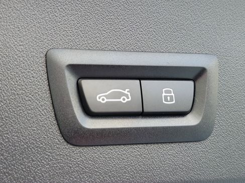 Used 2025 BMW X3 xDrive30i w/ Premium Package image 8