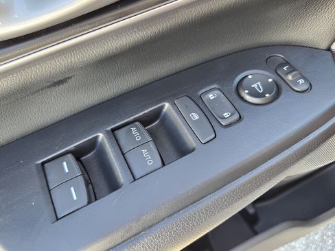 Used 2021 Honda CR-V EX-L image 29