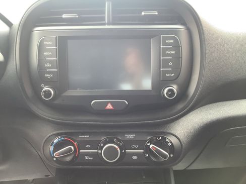 Used 2020 Kia Soul EX image 14