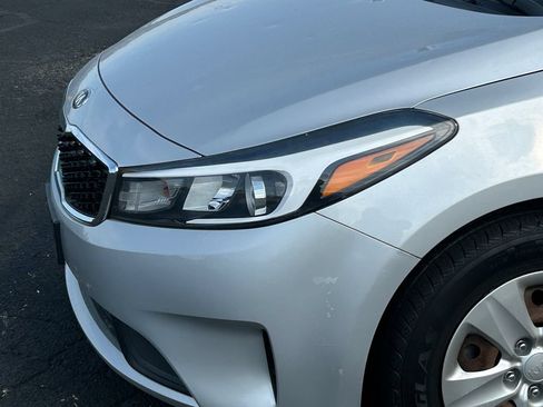 Used 2018 Kia Forte LX FWD image 10