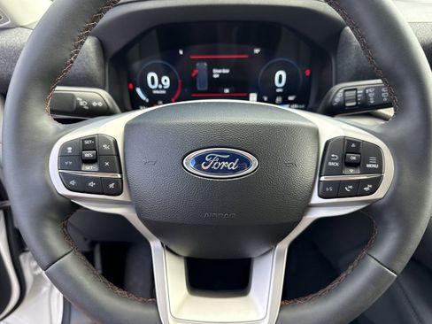 New 2026 Ford Explorer Active w/ Active Comfort Package RWD image 28