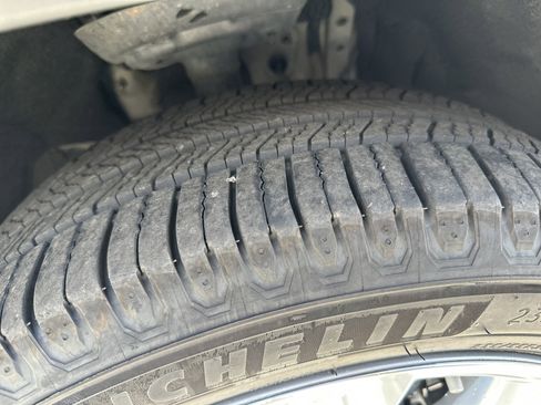 Used 2023 Toyota Highlander Limited image 19