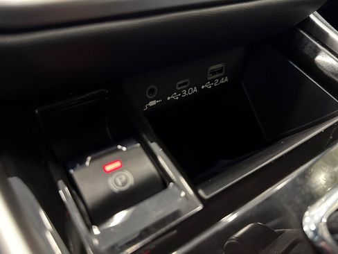 Certified 2023 Subaru Outback Premium image 28