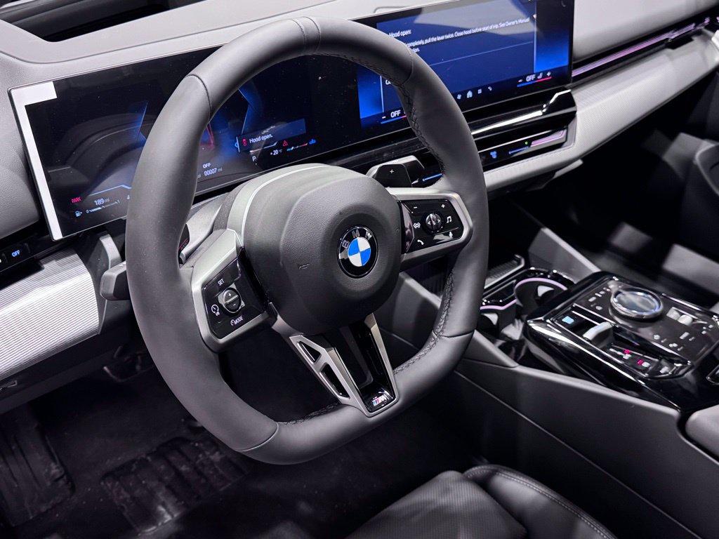 Used 2026 BMW 530i xDrive w/ M Sport Package AWD/4WD image 15