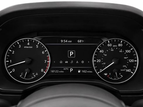 Used 2024 Nissan Pathfinder S AWD/4WD image 9