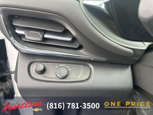 Used 2025 Buick Envista Preferred image 20