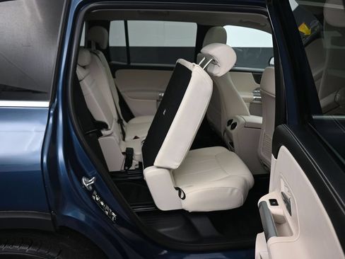 Used 2022 Mercedes-Benz GLB 250 4MATIC image 49