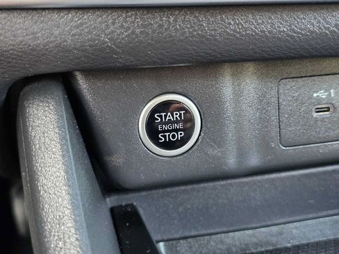 Used 2023 Nissan Rogue SV AWD/4WD image 33