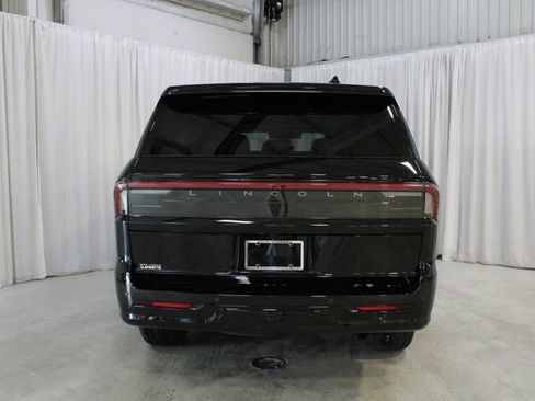 New 2026 Lincoln Navigator Reserve AWD/4WD image 56