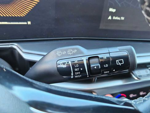 Used 2024 Kia Sorento S image 28