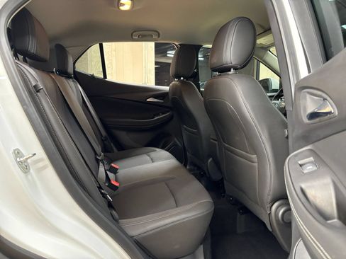 Used 2025 Buick Encore GX Preferred AWD/4WD image 24