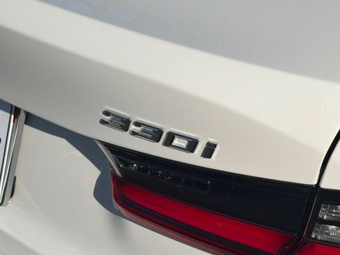 Used 2025 BMW 330i 330i w/ Premium Package image 39