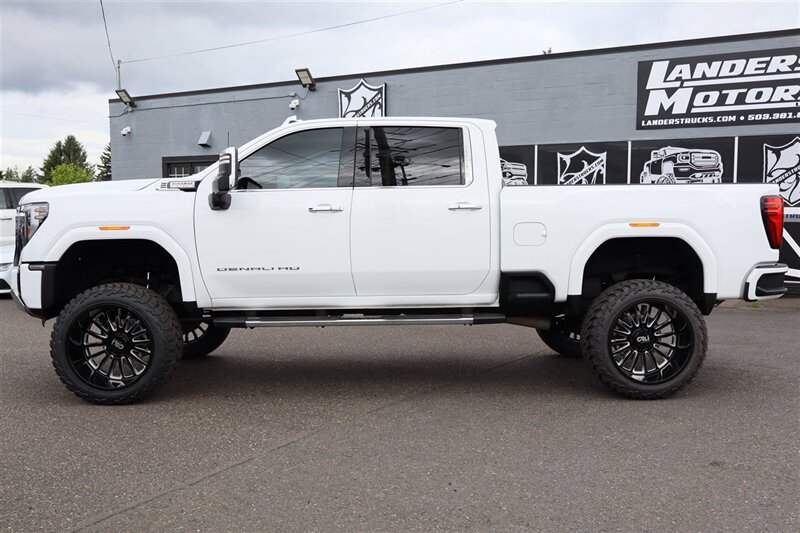 Used 2025 GMC Sierra 3500 Denali w/ Denali Reserve Package AWD/4WD image 2