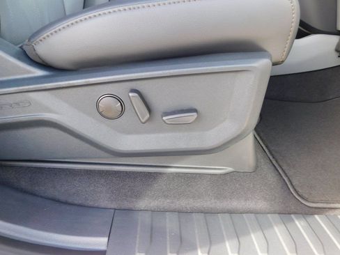 New 2025 Ford F150 Lariat w/ Equipment Group 501A Mid image 23