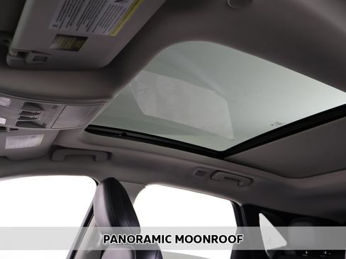 Used 2022 Ford Escape SEL w/ Technology Package image 4