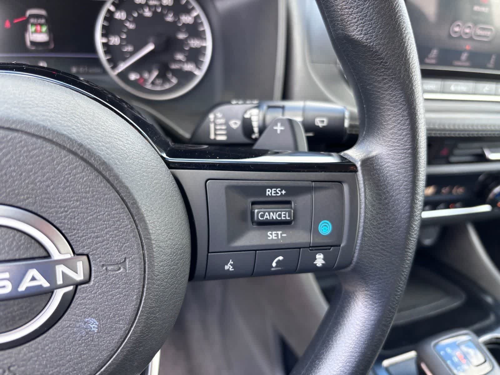 Used 2023 Nissan Rogue SV AWD/4WD image 24