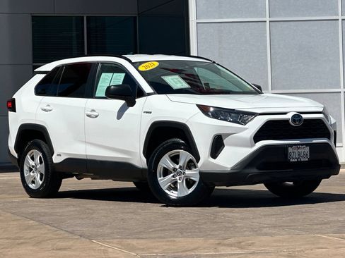 Certified 2021 Toyota RAV4 LE AWD/4WD image 2