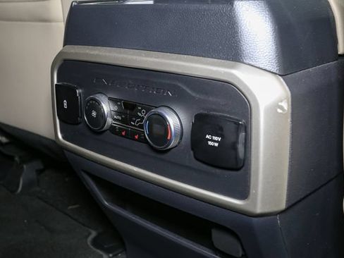 Used 2023 Ford Expedition Limited AWD/4WD image 23