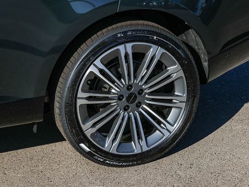 New 2026 Land Rover Range Rover SE image 10