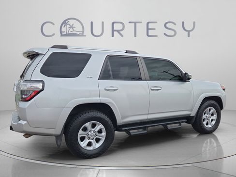 Certified 2022 Toyota 4Runner SR5 RWD image 5