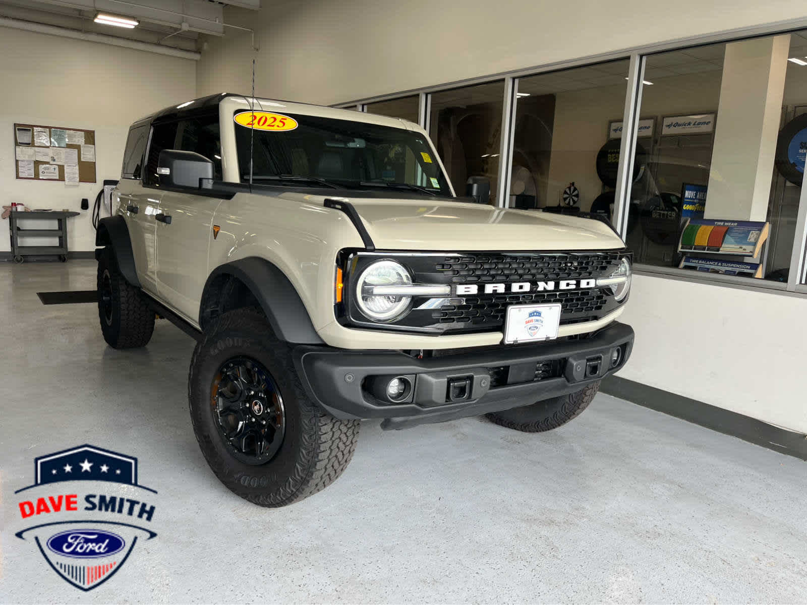 Certified 2025 Ford Bronco Badlands AWD/4WD image 44