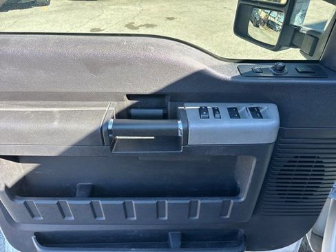 Used 2016 Ford F250 Lariat w/ Lariat Interior Package image 15