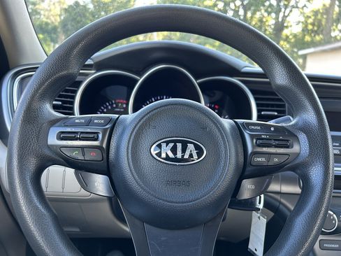 Used 2014 Kia Optima LX FWD image 15