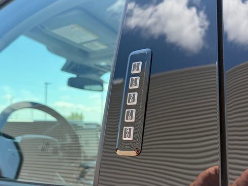 New 2026 Ford F250 Lariat w/ Black Appearance Package AWD/4WD image 13