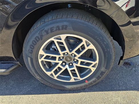 New 2025 Ford Expedition Max Active image 7