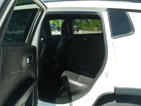 Used 2021 Jeep Compass Latitude AWD/4WD image 15