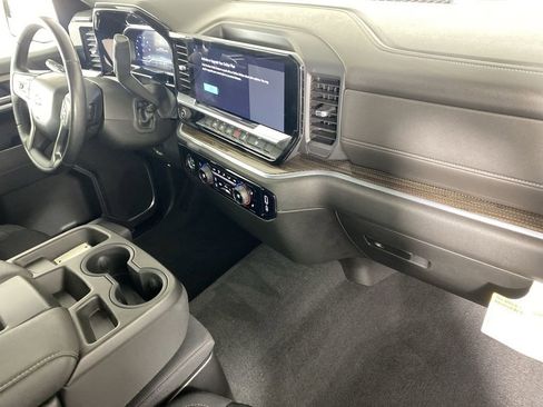 Used 2022 Chevrolet Silverado 1500 LT w/ Protection Package image 30