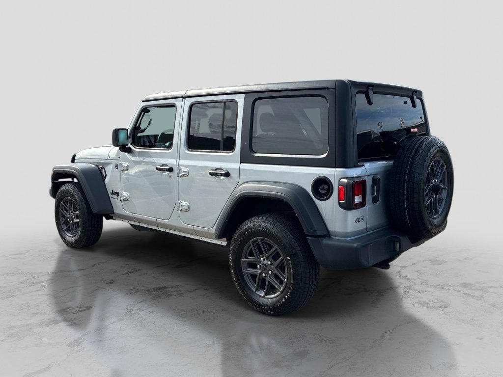 Used 2024 Jeep Wrangler Unlimited Sport AWD/4WD image 5