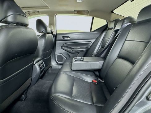 Used 2019 Nissan Altima 2.5 SL FWD image 8