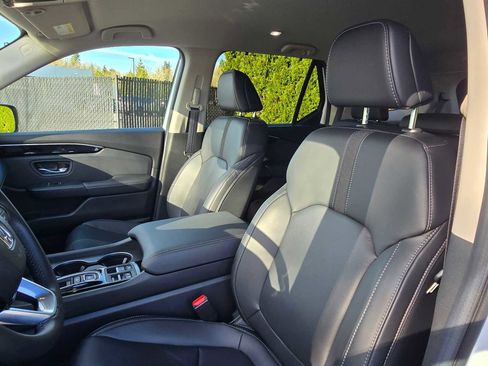 Used 2025 Honda Pilot EX-L image 22