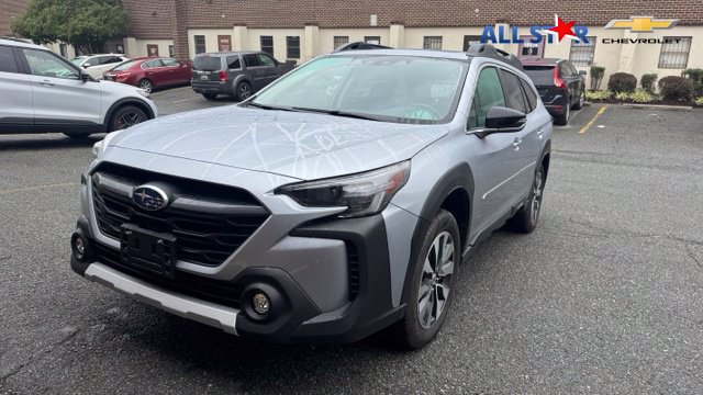 Used 2024 Subaru Outback Limited XT AWD/4WD image 2