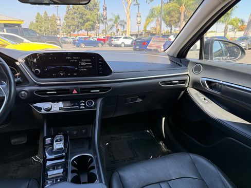 Used 2023 Hyundai Sonata Limited image 23