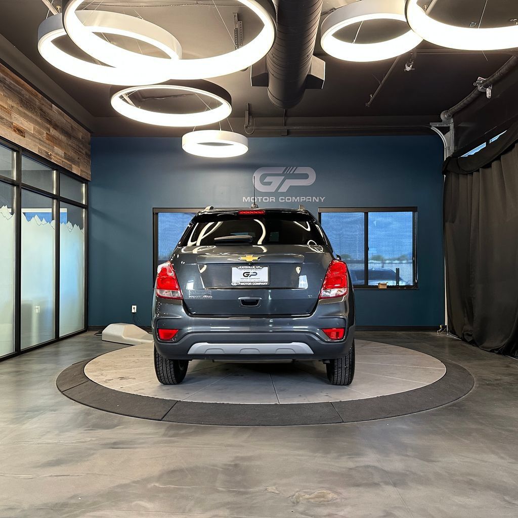 Used 2018 Chevrolet Trax LT w/ Driver Confidence Package AWD/4WD image 4