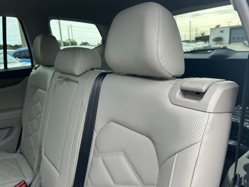 New 2026 Volkswagen Atlas SE image 48