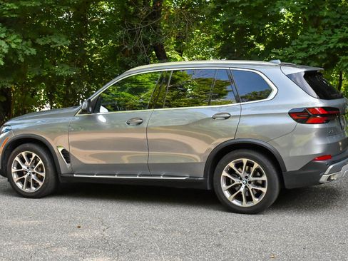 Used 2024 BMW X5 sDrive40i RWD image 5