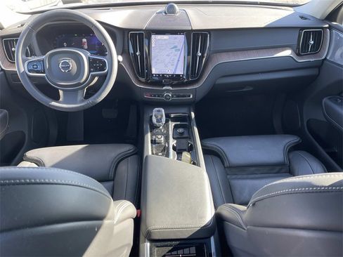 Used 2023 Volvo XC60 B5 Ultimate image 16