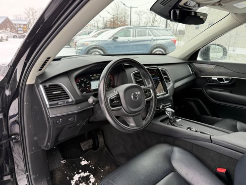 Used 2020 Volvo XC90 T6 Momentum image 13