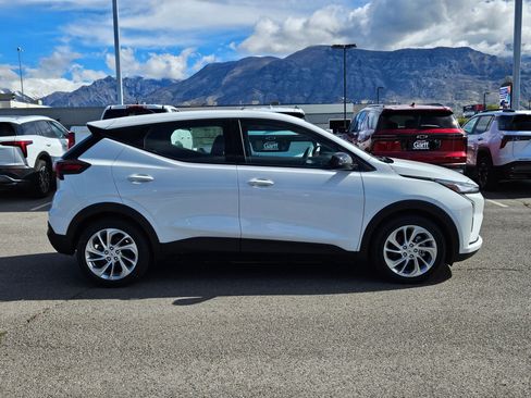 New 2027 Chevrolet Bolt LT w/ Comfort Package FWD image 2