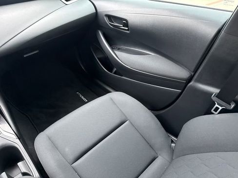 Used 2025 Toyota Corolla LE FWD image 14