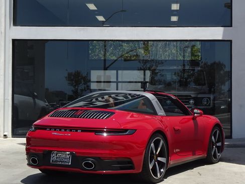 Used 2024 Porsche 911 Targa 4S AWD/4WD image 8