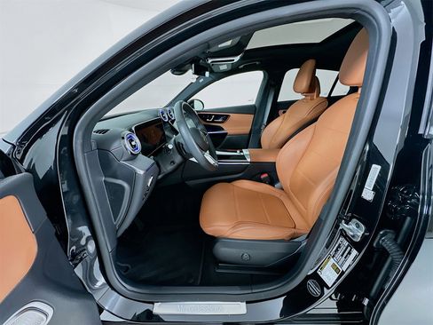 Certified 2026 Mercedes-Benz GLC 300 4MATIC image 23