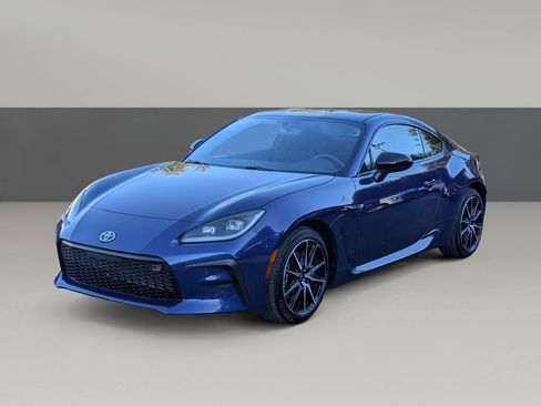 Used 2024 Toyota GR86 image 4