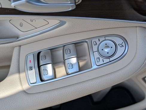 Used 2022 Mercedes-Benz GLC 300 image 17
